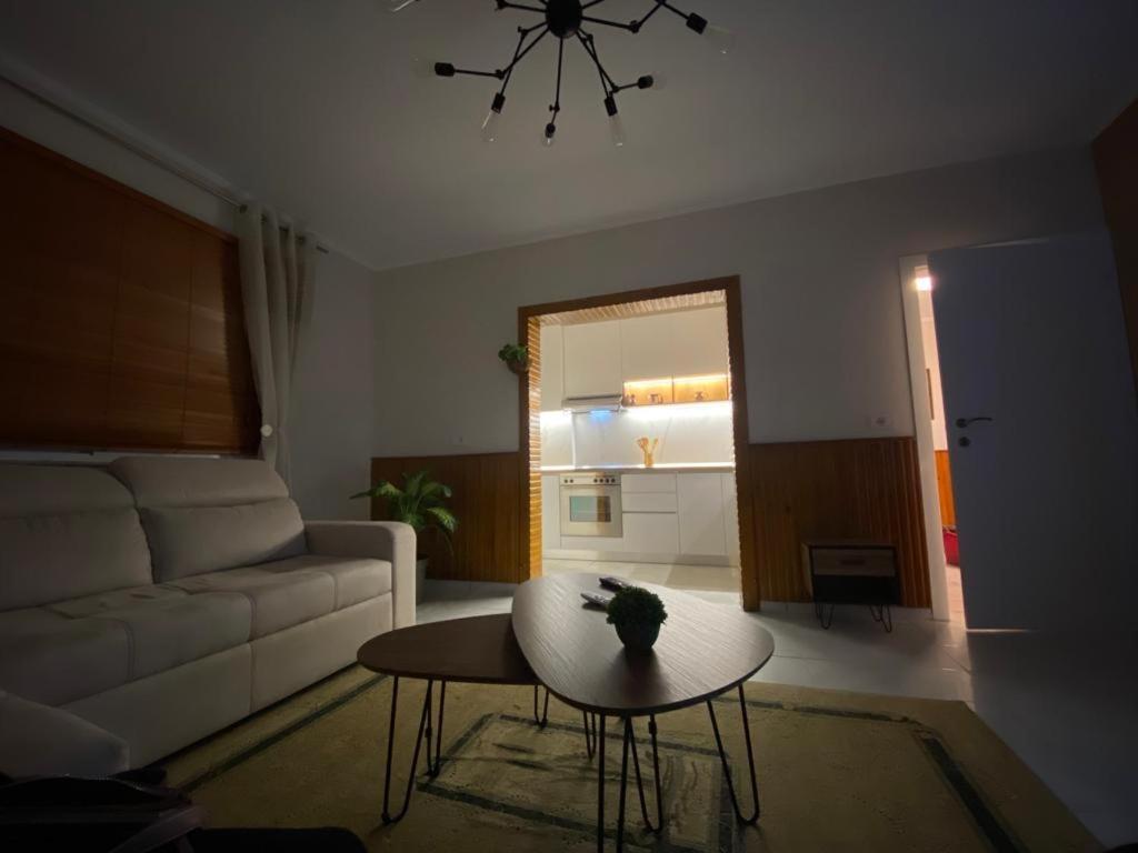 Lucas Apartment 地拉那 外观 照片